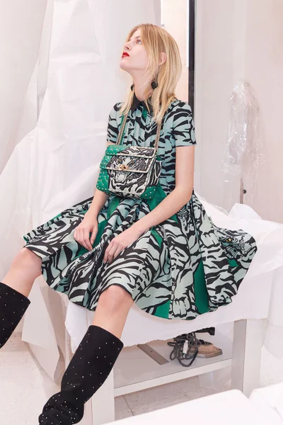 Look 24